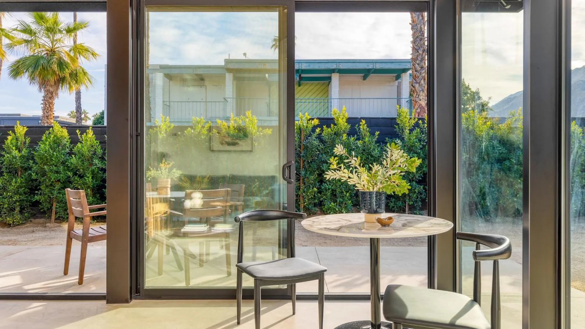 Blackhaus Full Buyout By Avantstay 16-Room Hotel Palm Springs 0*,  Estados Unidos