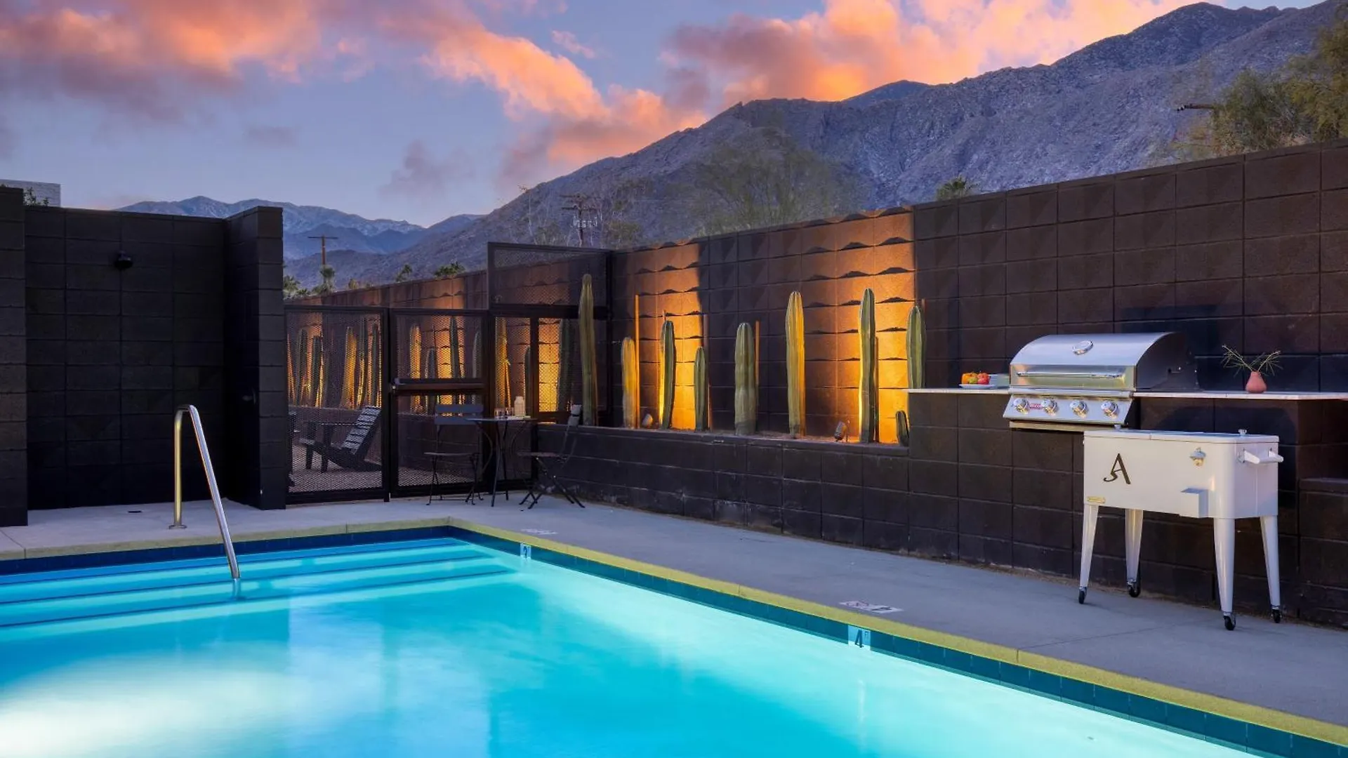 Blackhaus Full Buyout By Avantstay 16-Room Hotel Palm Springs United States