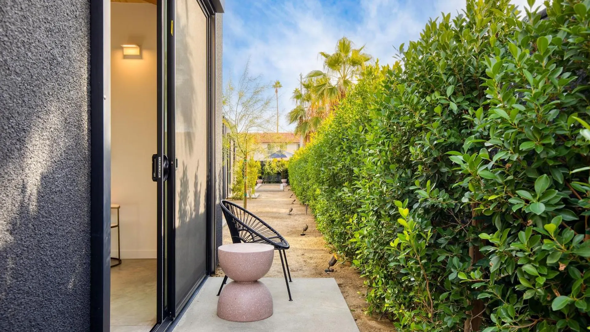 Blackhaus Full Buyout By Avantstay 16-Room Hotel Palm Springs United States